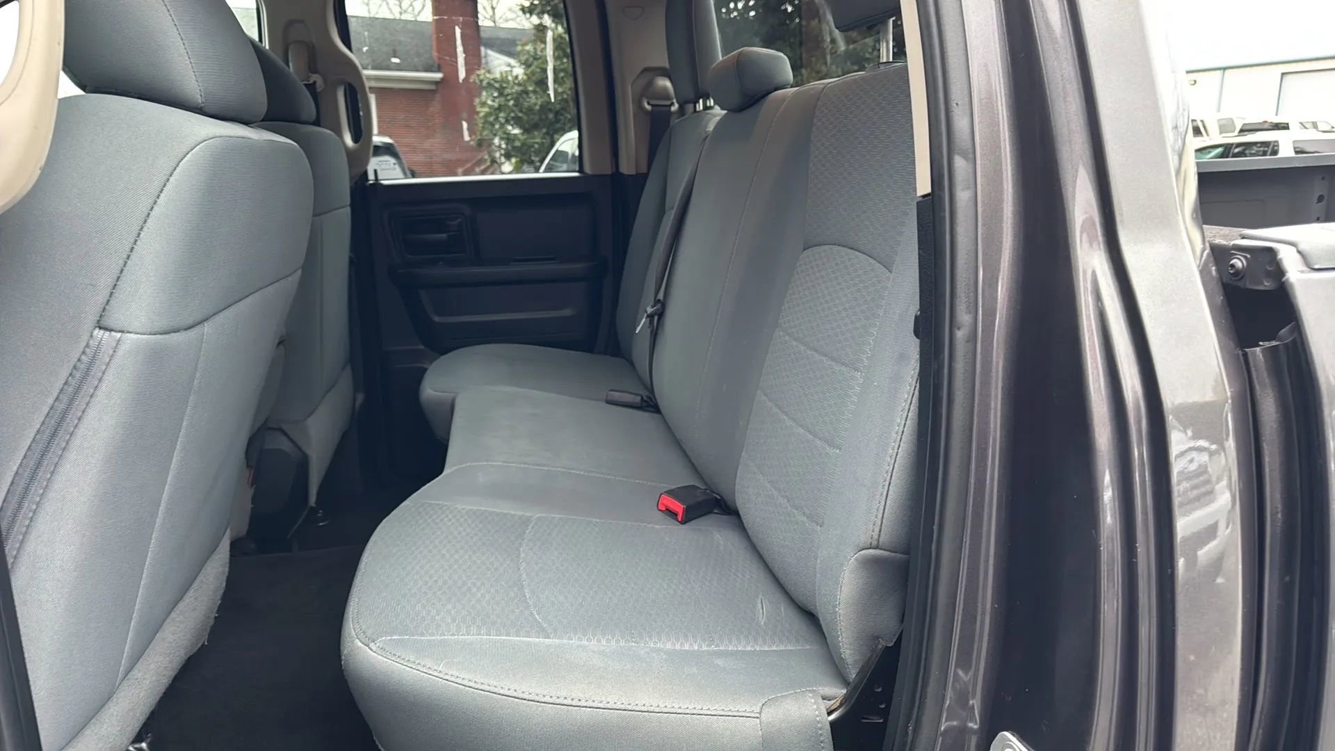 Used 2017 RAM 1500 Express image 11