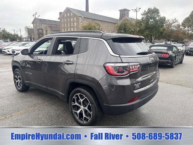 Used 2024 Jeep Compass Limited AWD/4WD image 9