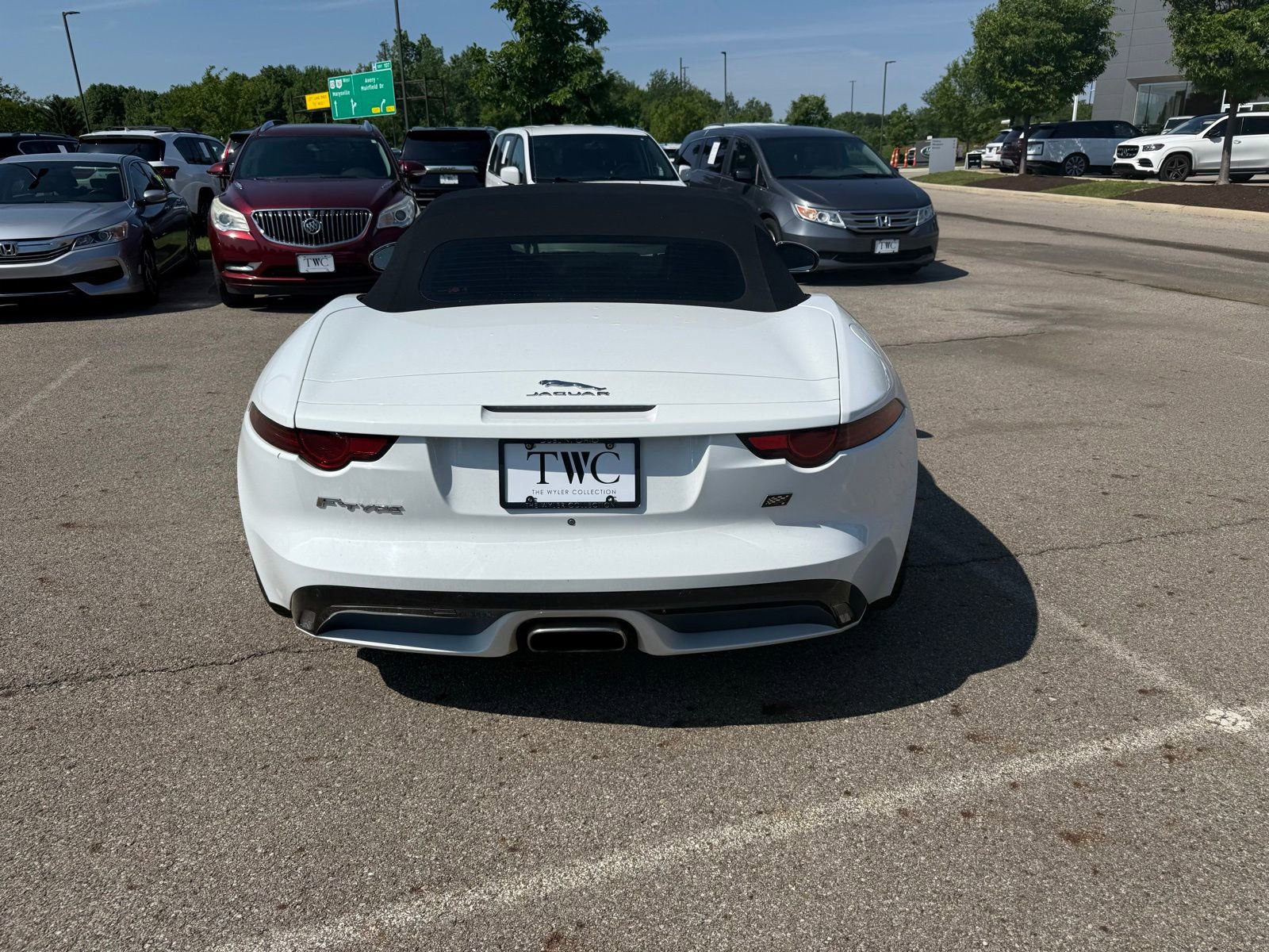 Used 2020 Jaguar F-TYPE Convertible RWD image 6
