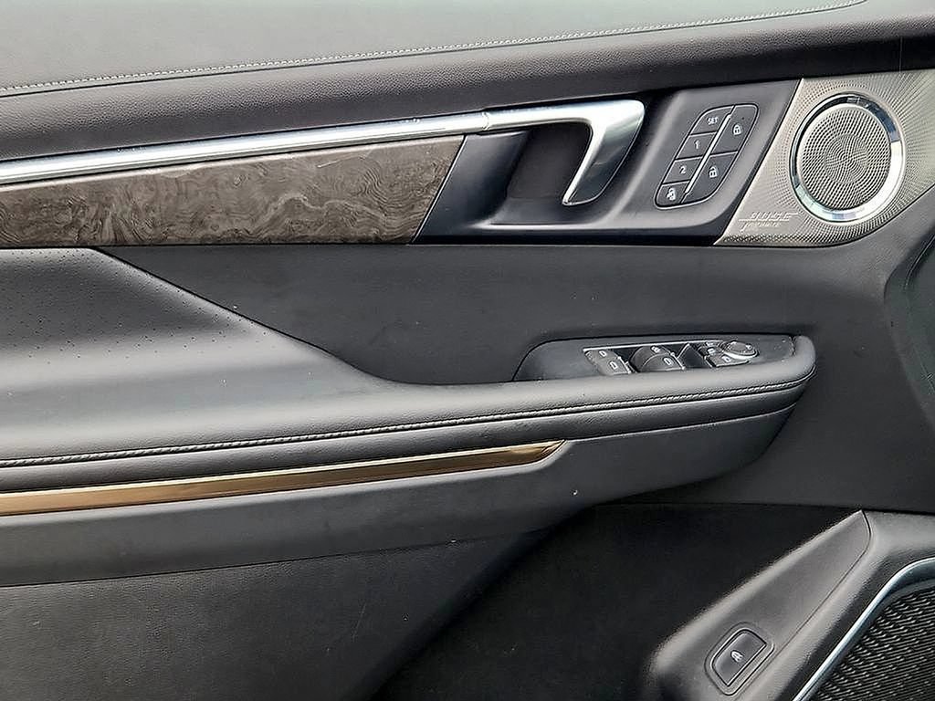 Used 2025 Buick Enclave Avenir w/ Trailering Package, 5000 lbs. AWD/4WD image 13