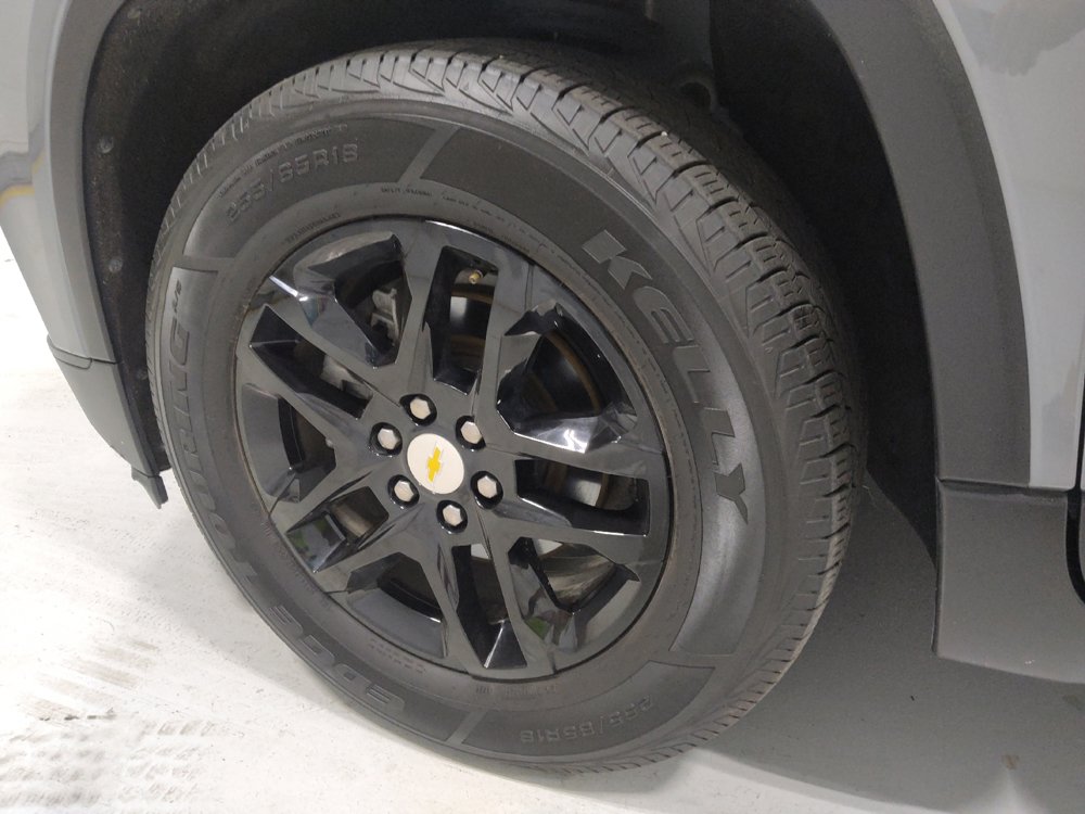 Used 2021 Chevrolet Traverse LS FWD image 31
