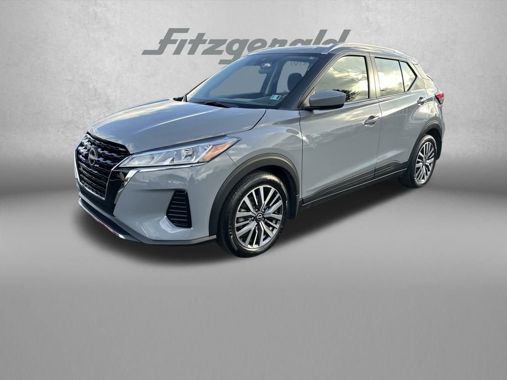 Certified 2023 Nissan Kicks SV image 3