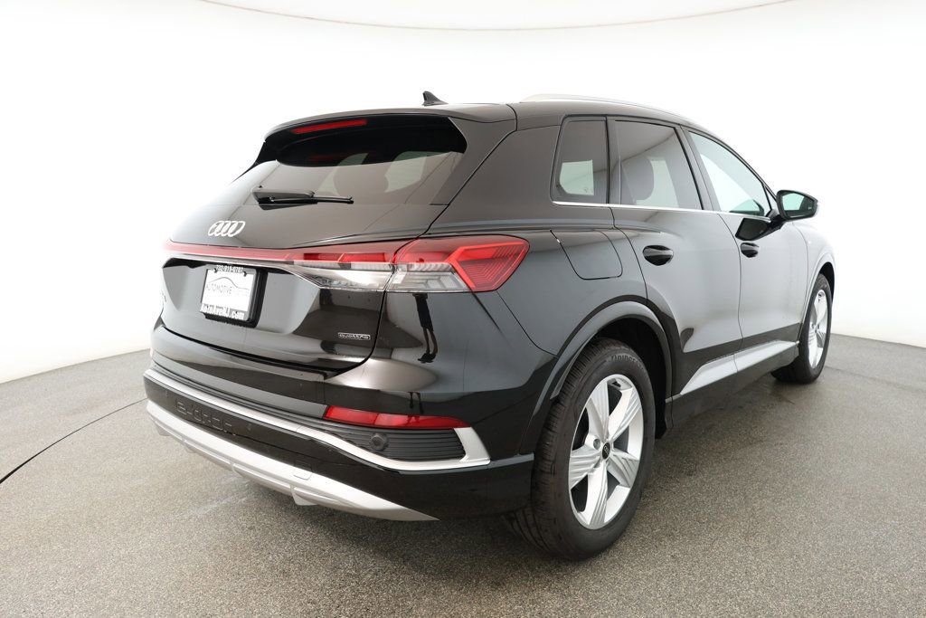 Used 2025 Audi Q4 e-tron Premium image 4