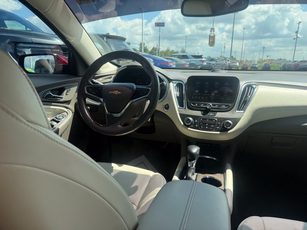 Used 2021 Chevrolet Malibu LT w/ Leather Package FWD image 51