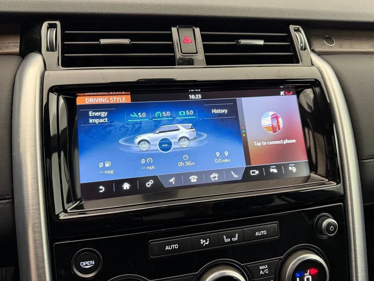 Used 2020 Land Rover Discovery HSE AWD/4WD image 30