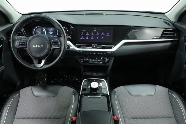Used 2022 Kia Niro EX image 11