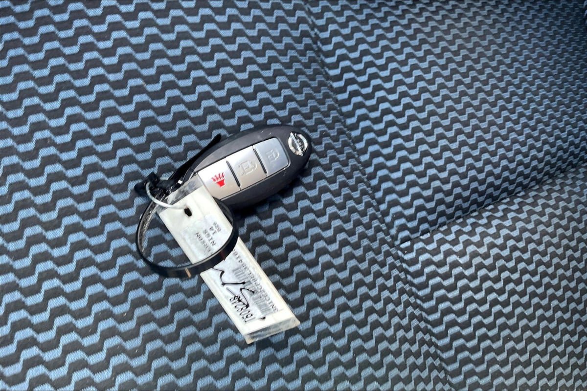 Used 2014 Nissan Versa Note SV w/ SL Package FWD image 33