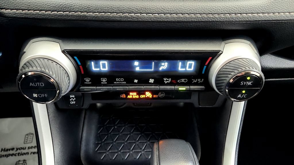 Certified 2025 Toyota RAV4 XLE AWD/4WD image 30