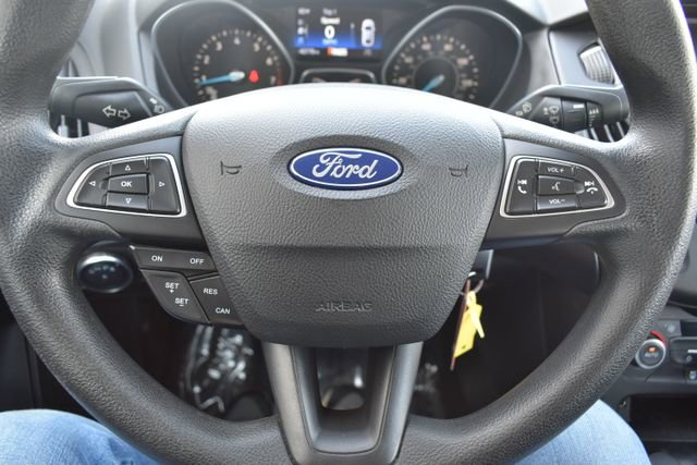 Used 2018 Ford Focus SE w/ SE Appearance Package image 20