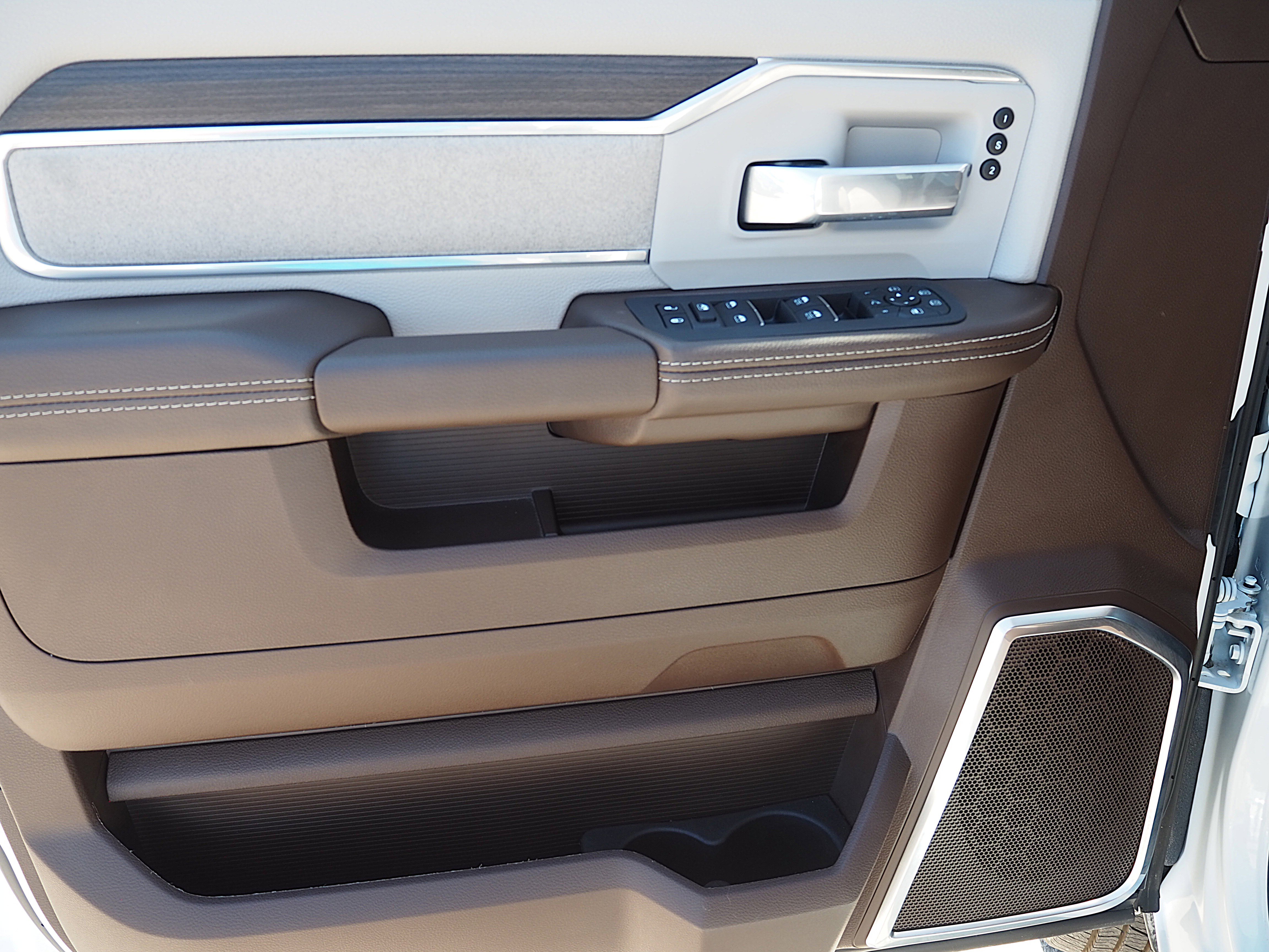 New 2025 RAM 3500 Laramie image 22