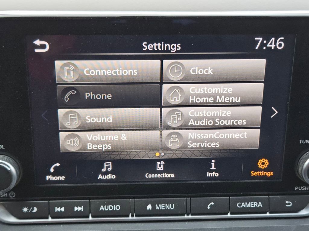 Used 2022 Nissan Rogue SV image 23