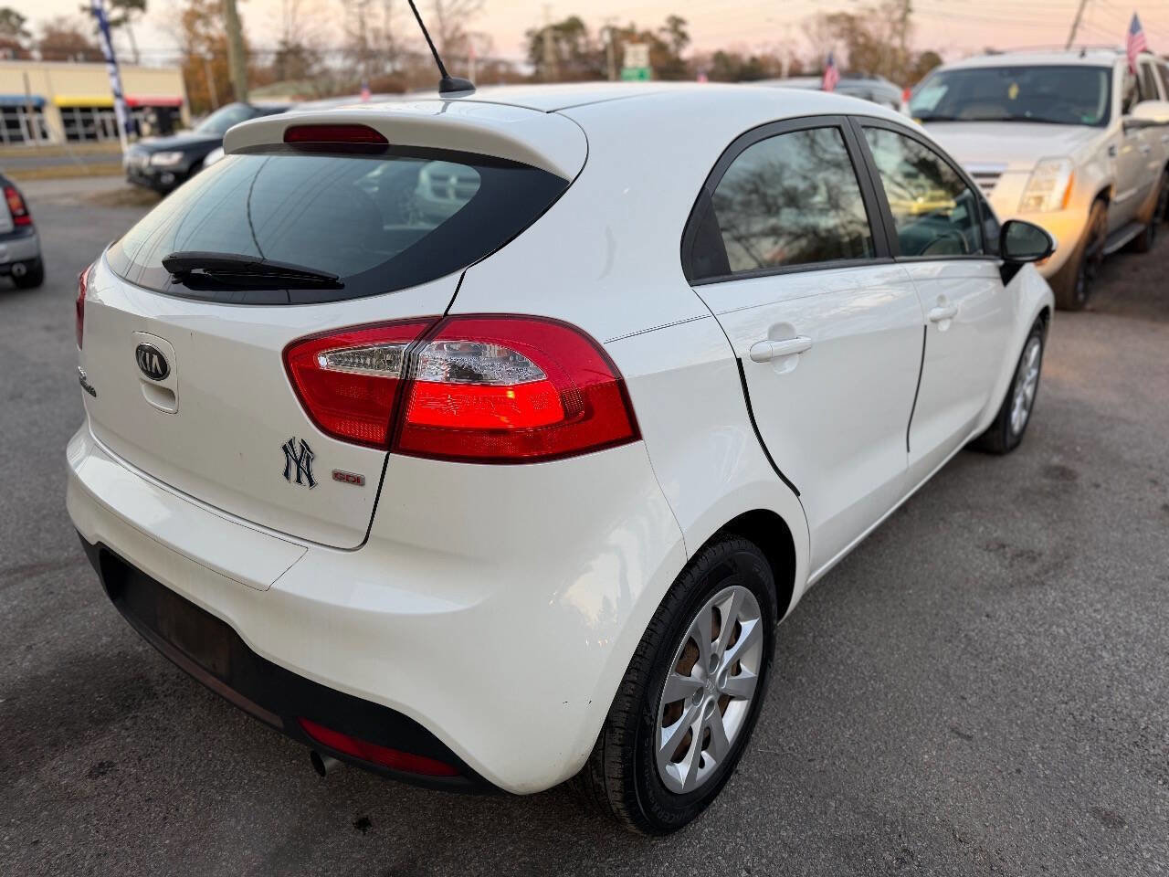 Used 2013 Kia Rio LX w/ PWR Pkg image 7