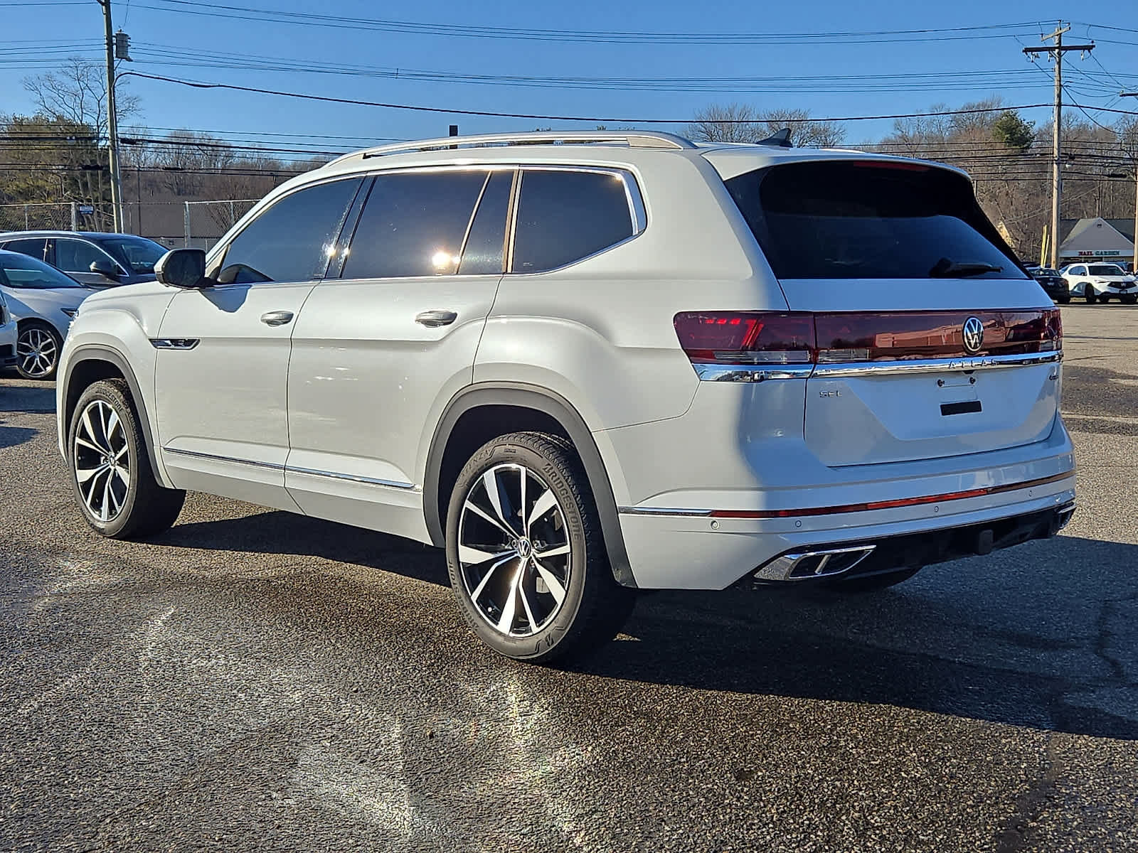 Used 2025 Volkswagen Atlas SEL Premium R-Line image 7