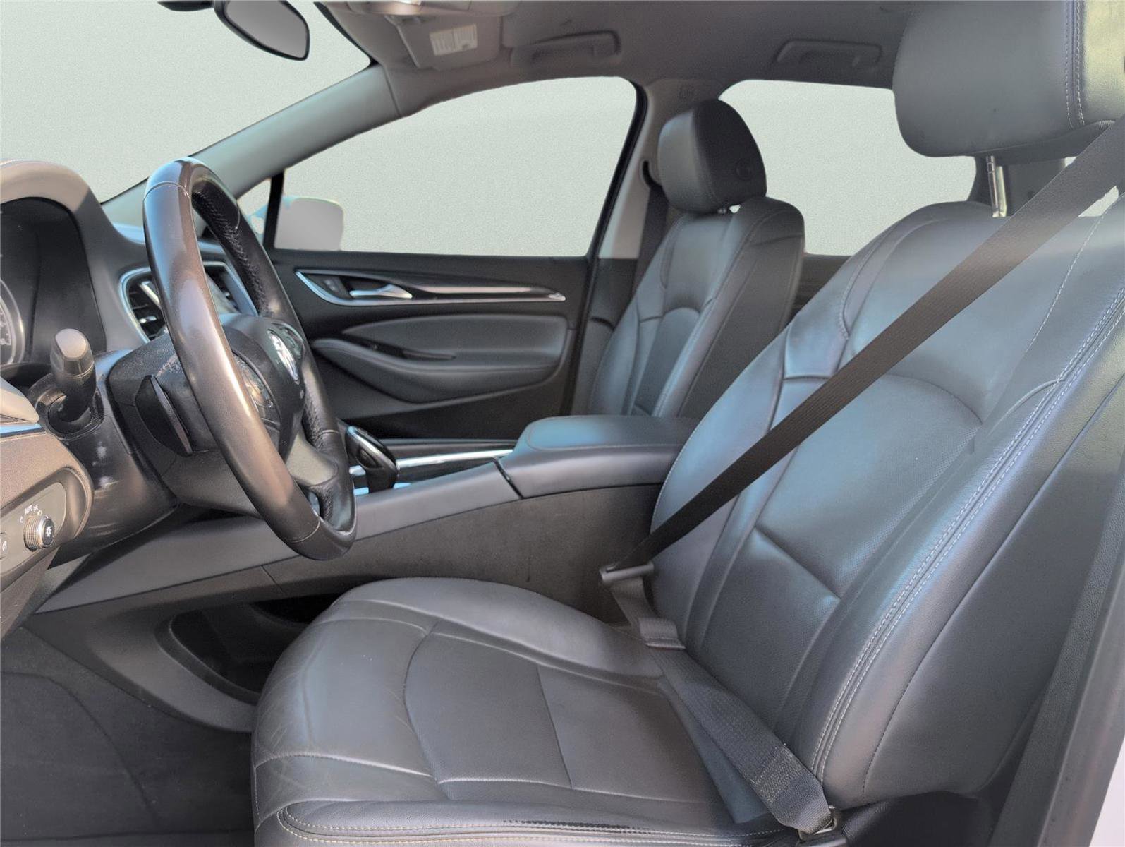 Used 2020 Buick Enclave Essence FWD image 14