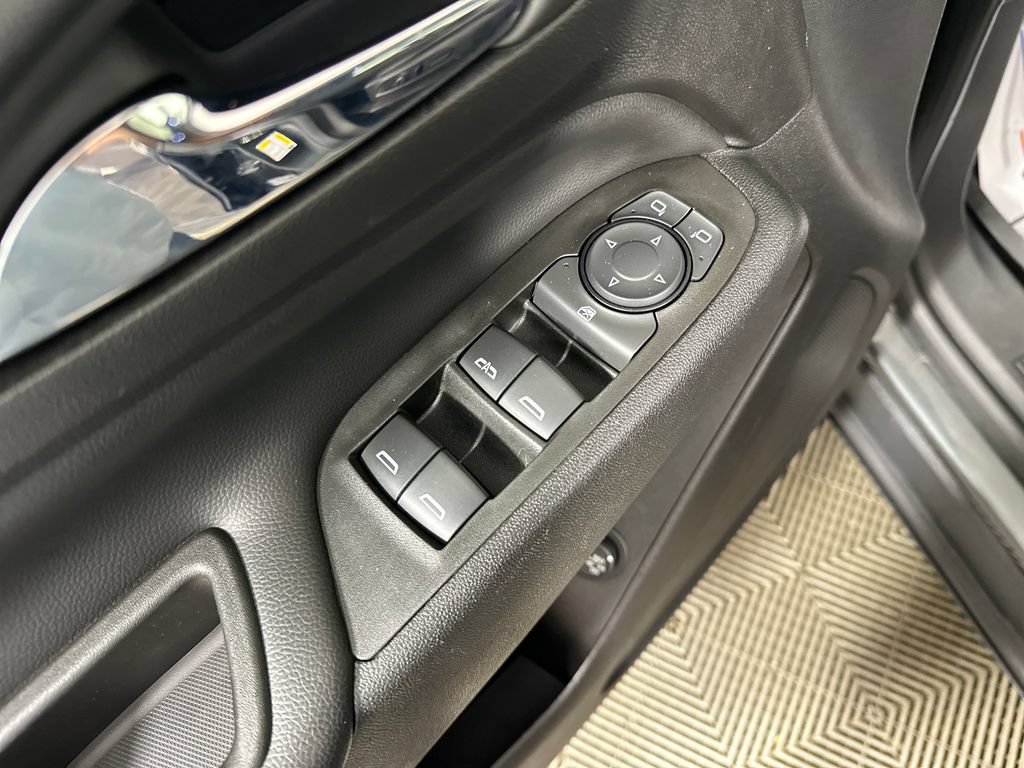 Used 2020 Chevrolet Equinox LT w/ Driver Convenience Package AWD/4WD image 19