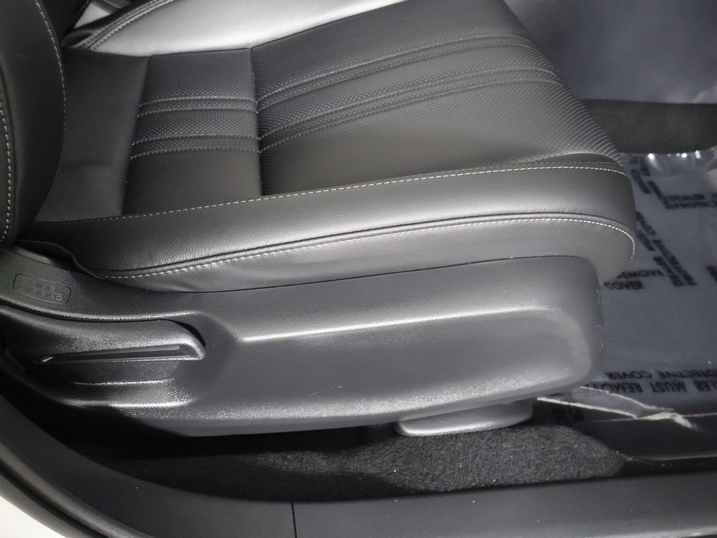 Certified 2026 Honda HR-V EX-L image 32