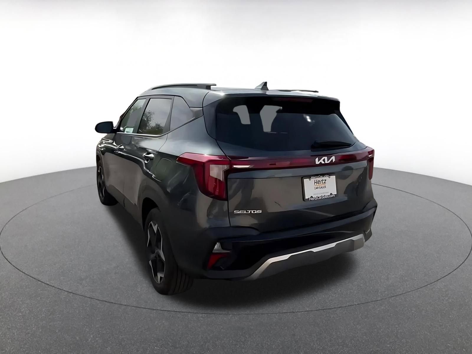 Used 2025 Kia Seltos S image 11