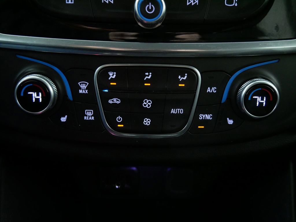 Used 2019 Chevrolet Traverse LT w/ LT Premium Package AWD/4WD image 30
