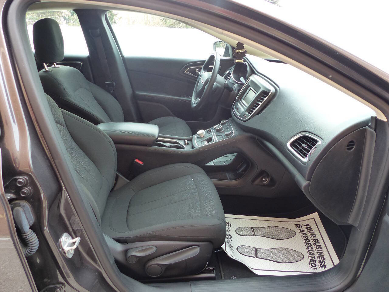 Used 2016 Chrysler 200 Limited w/ Convenience Group image 41