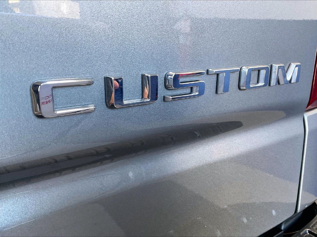 Used 2023 Chevrolet Silverado 1500 Custom AWD/4WD image 27