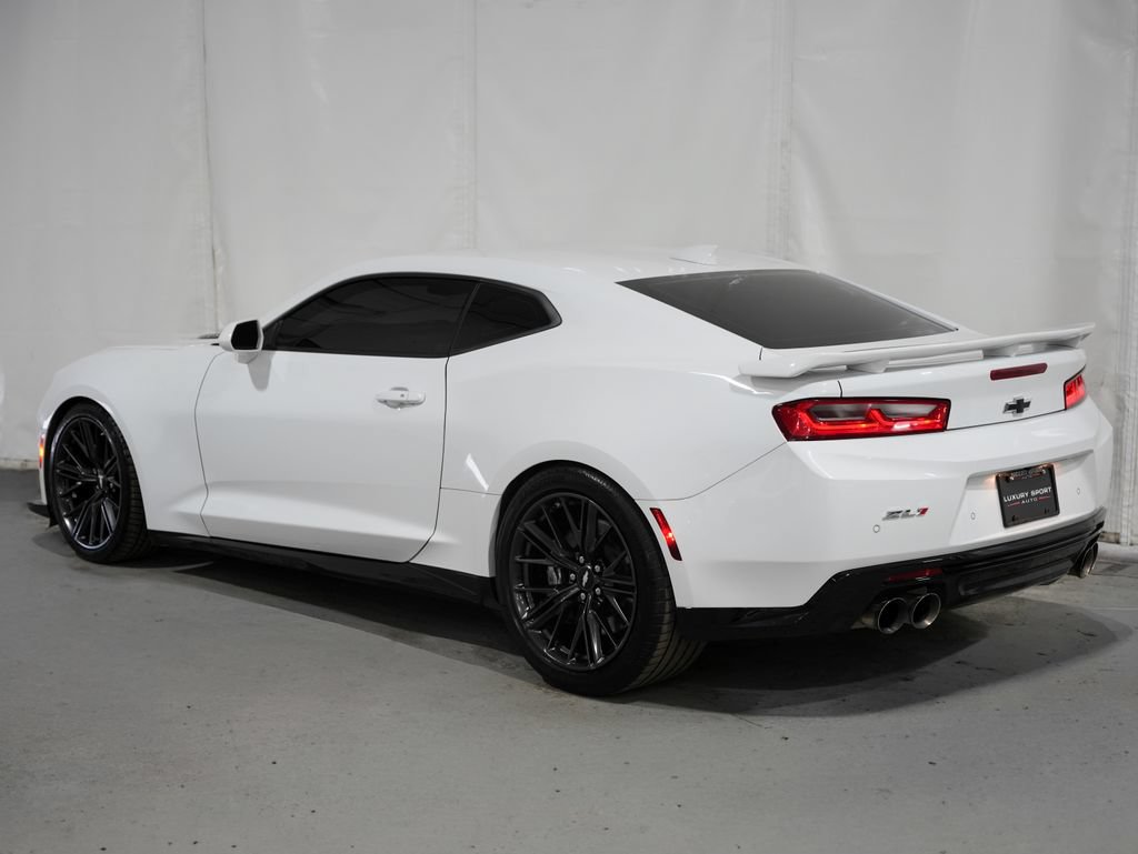 Used 2018 Chevrolet Camaro ZL1 RWD image 3