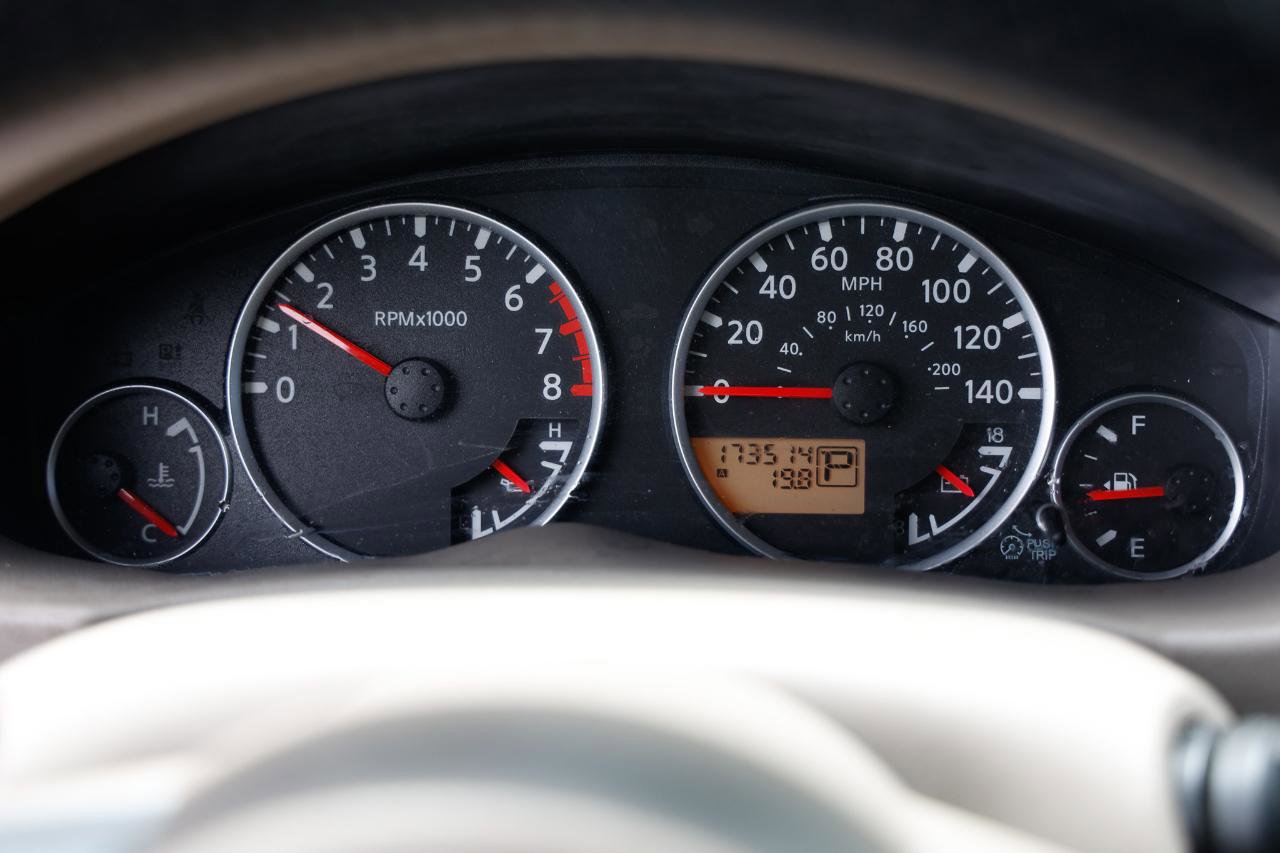 Used 2008 Nissan Pathfinder SE RWD image 26