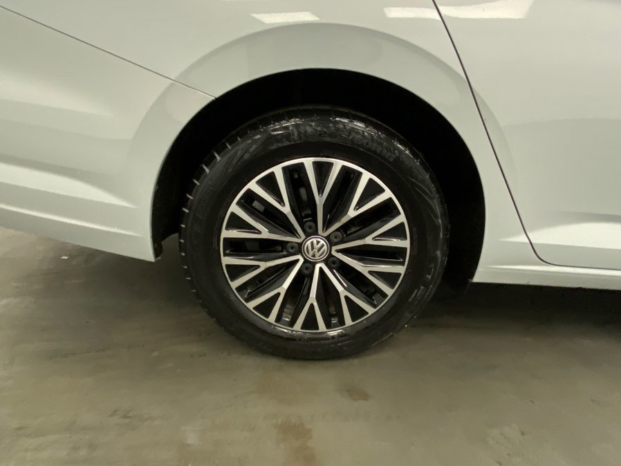 Used 2019 Volkswagen Jetta SE image 17