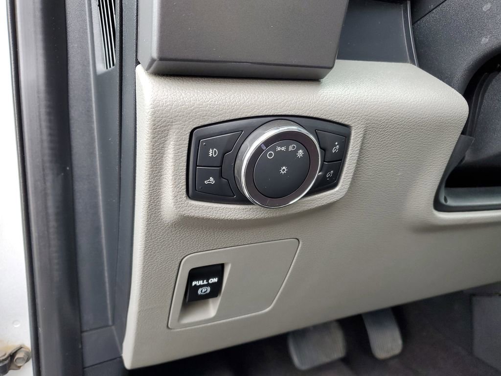 Used 2019 Ford F150 XLT w/ XTR Package image 13