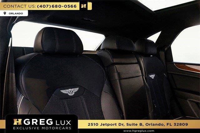 Used 2022 Bentley Bentayga AWD/4WD image 55