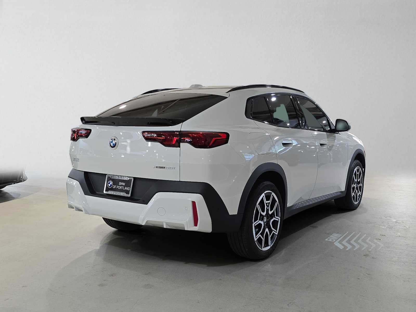 New 2027 BMW X2 xDrive28i AWD/4WD image 3