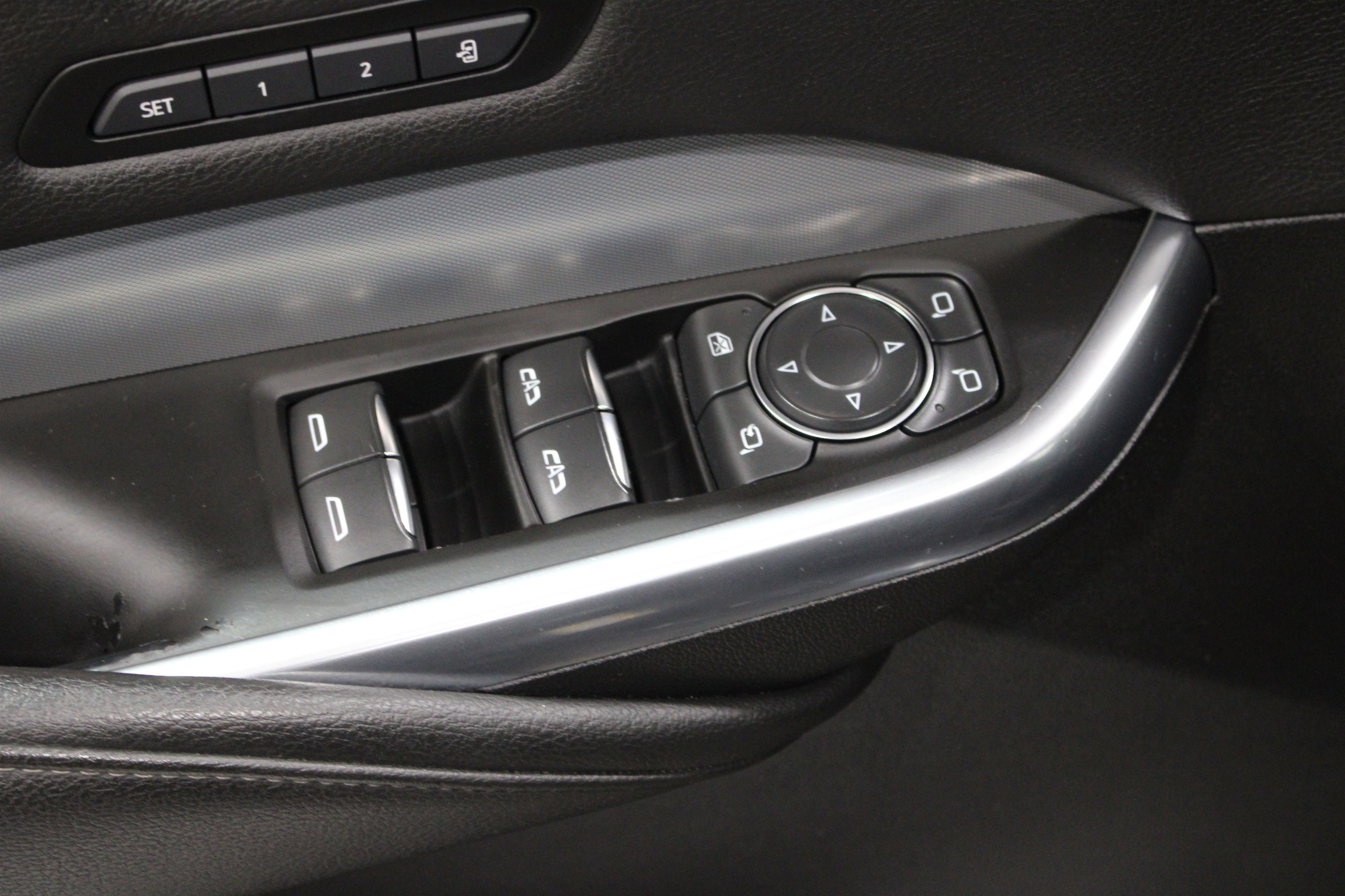 Used 2021 Cadillac XT4 Premium Luxury image 7