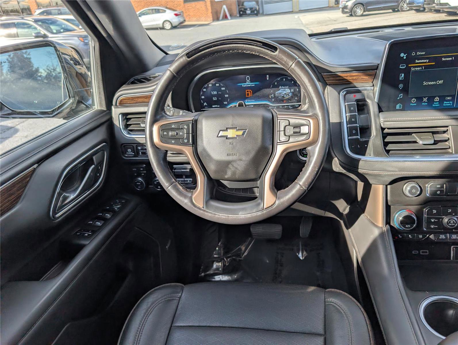 Used 2023 Chevrolet Suburban High Country w/ Advanced Technology Package image 22