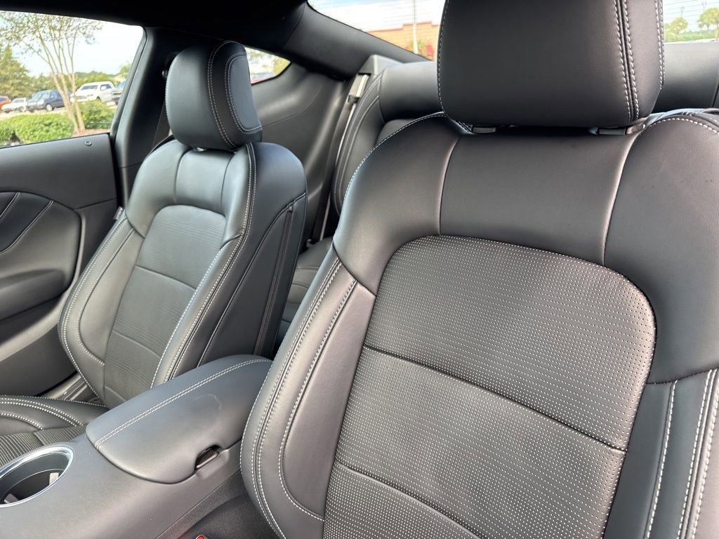 Used 2025 Ford Mustang GT Premium image 11