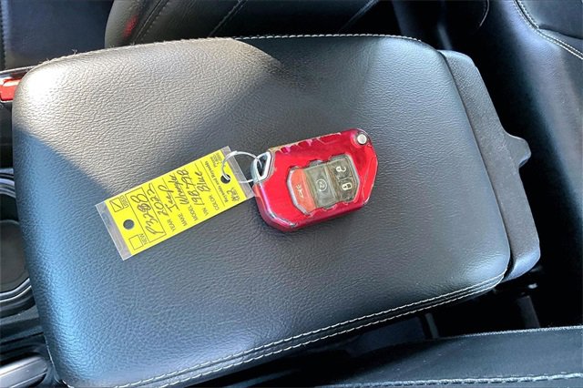 Used 2022 Jeep Wrangler Unlimited Sahara w/ Cold Weather Group image 31