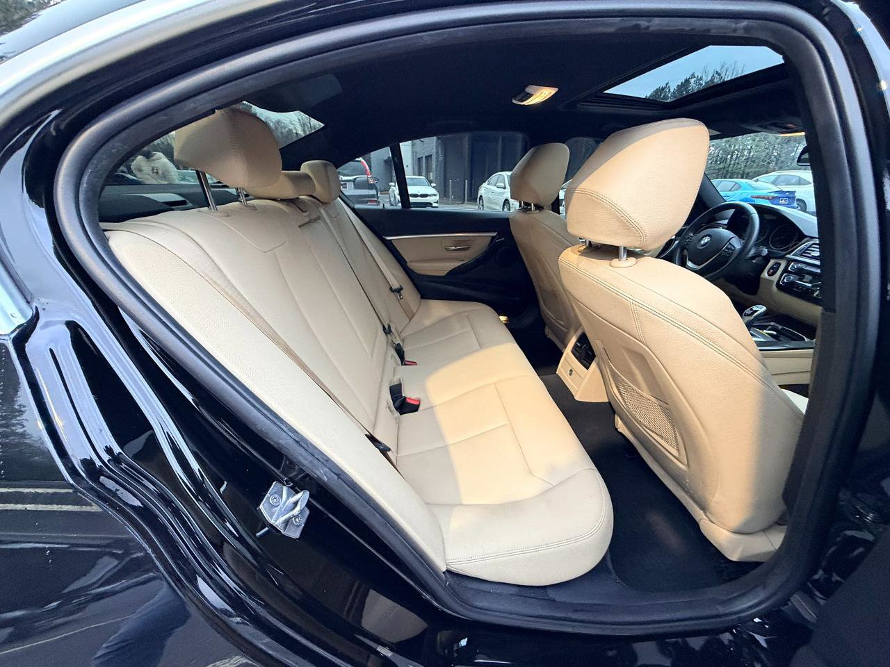 Used 2018 BMW 330i Sedan w/ Convenience Package RWD image 13