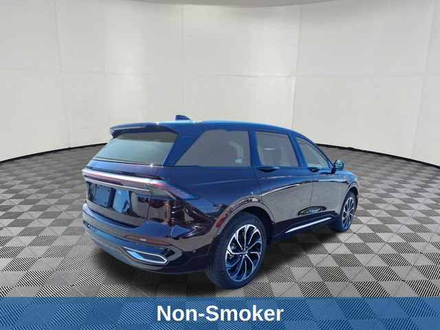 Used 2024 Lincoln Nautilus Reserve AWD/4WD image 4