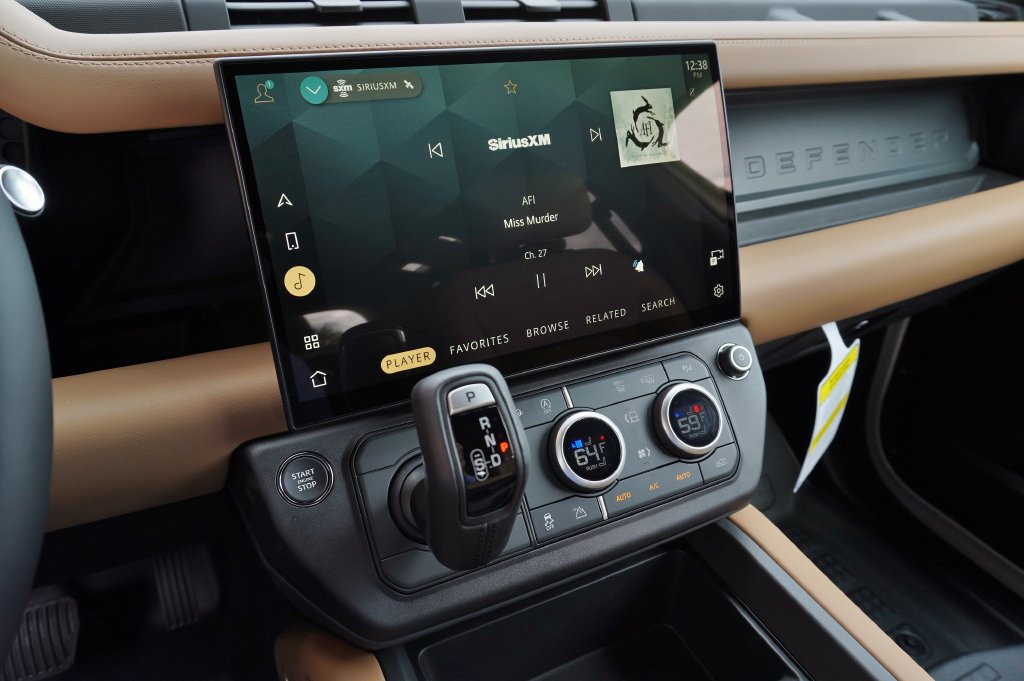 New 2026 Land Rover Defender 110 S AWD/4WD image 18