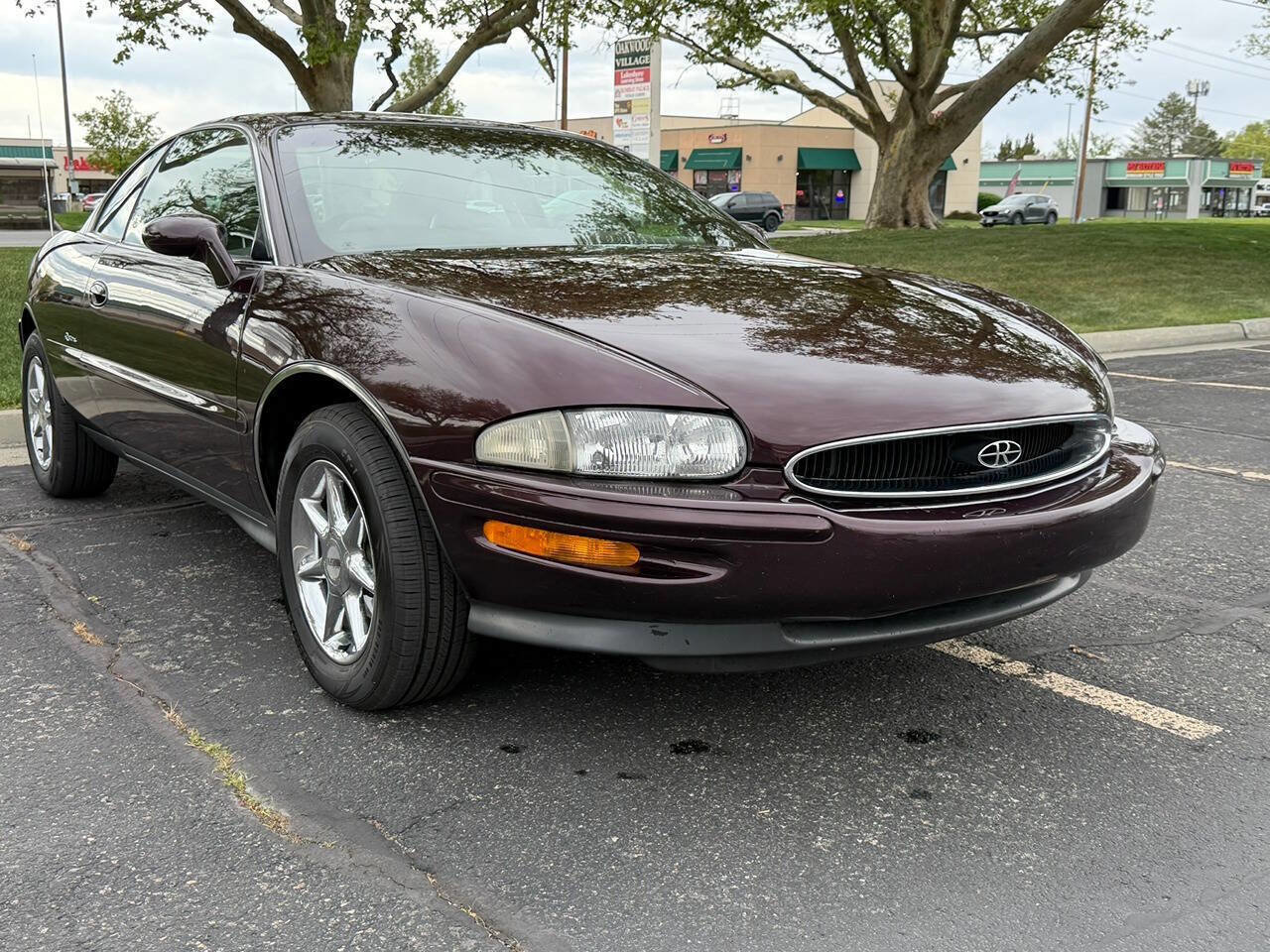 Used 1995 Buick Riviera Supercharged Coupe image 7