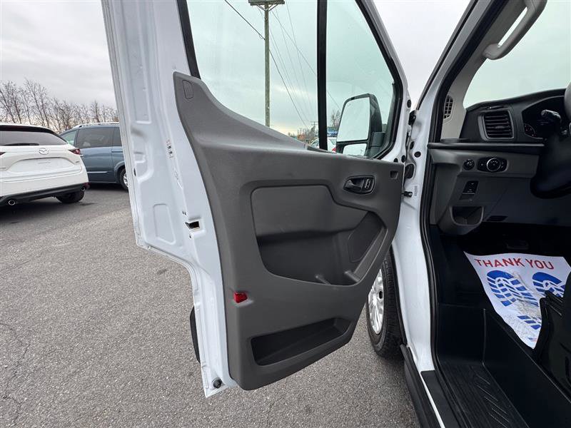 Used 2023 Ford Transit 350 XLT image 31