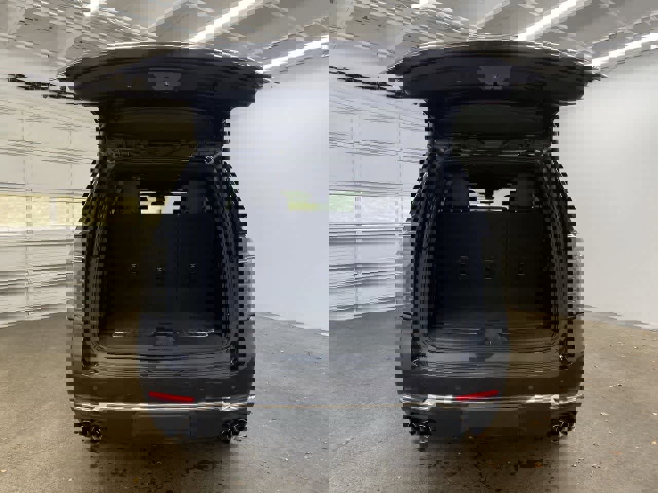 Used 2025 Chevrolet Tahoe Premier image 27