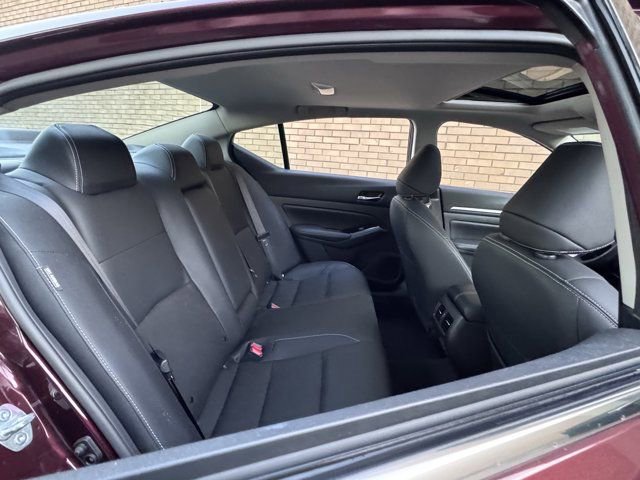 Used 2024 Nissan Altima 2.5 SL image 14