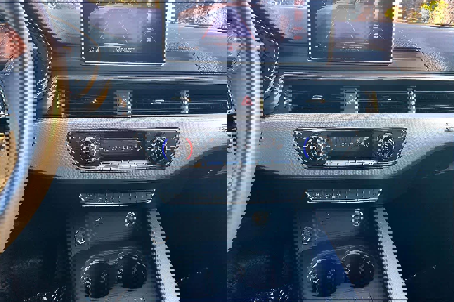 Used 2018 Audi A4 2.0T Premium image 34