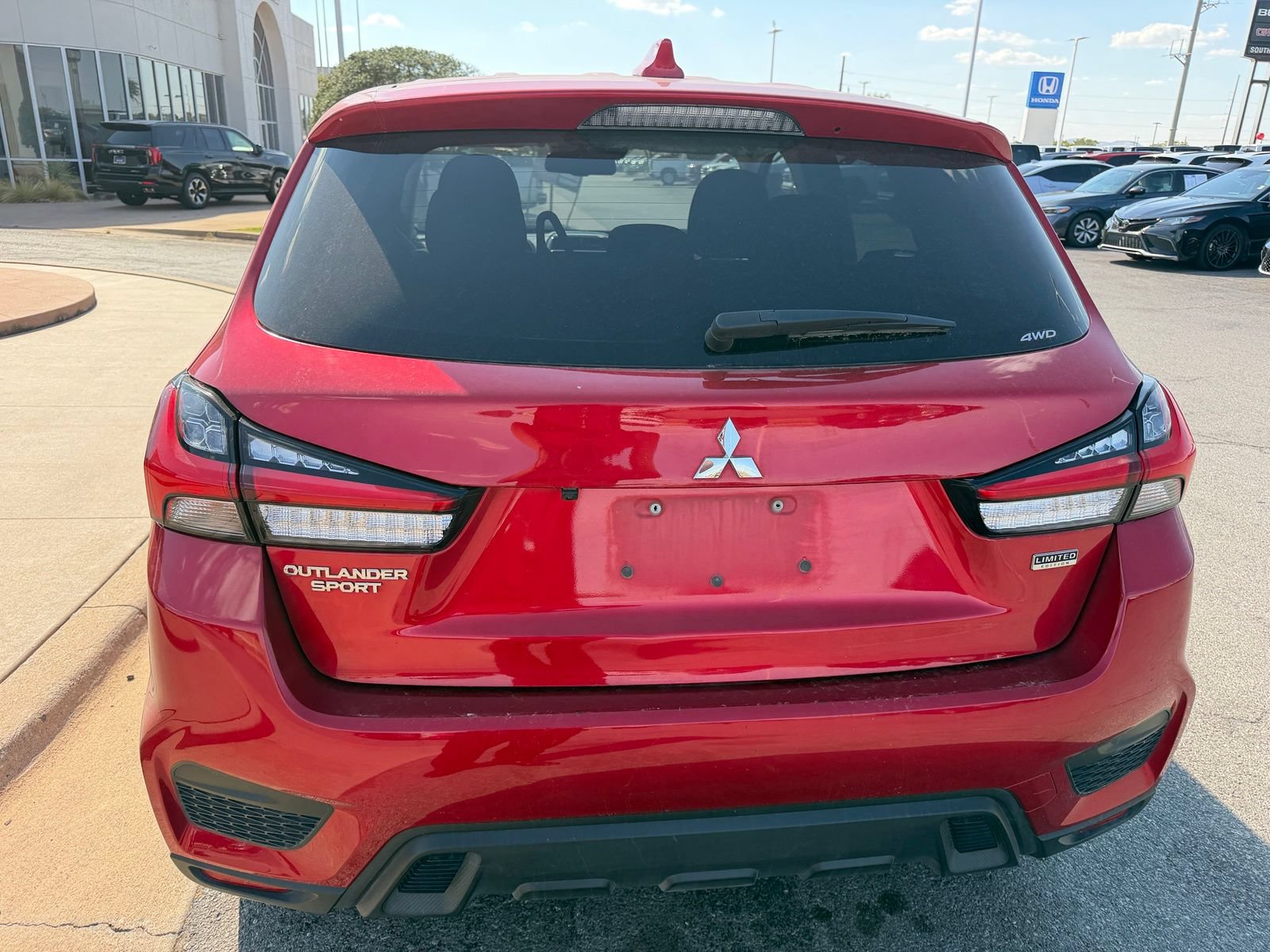 Used 2025 Mitsubishi Outlander Sport LE AWD/4WD image 6