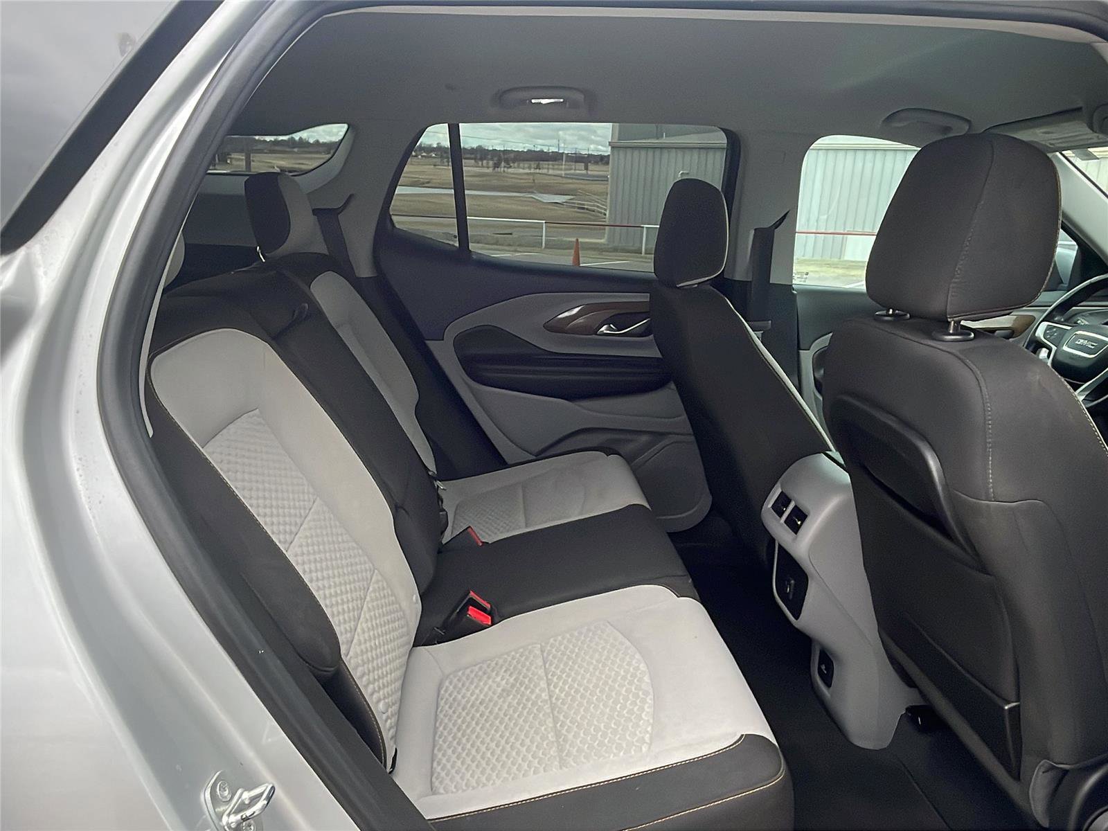 Used 2019 GMC Terrain SLE w/ Driver Convenience Package image 16