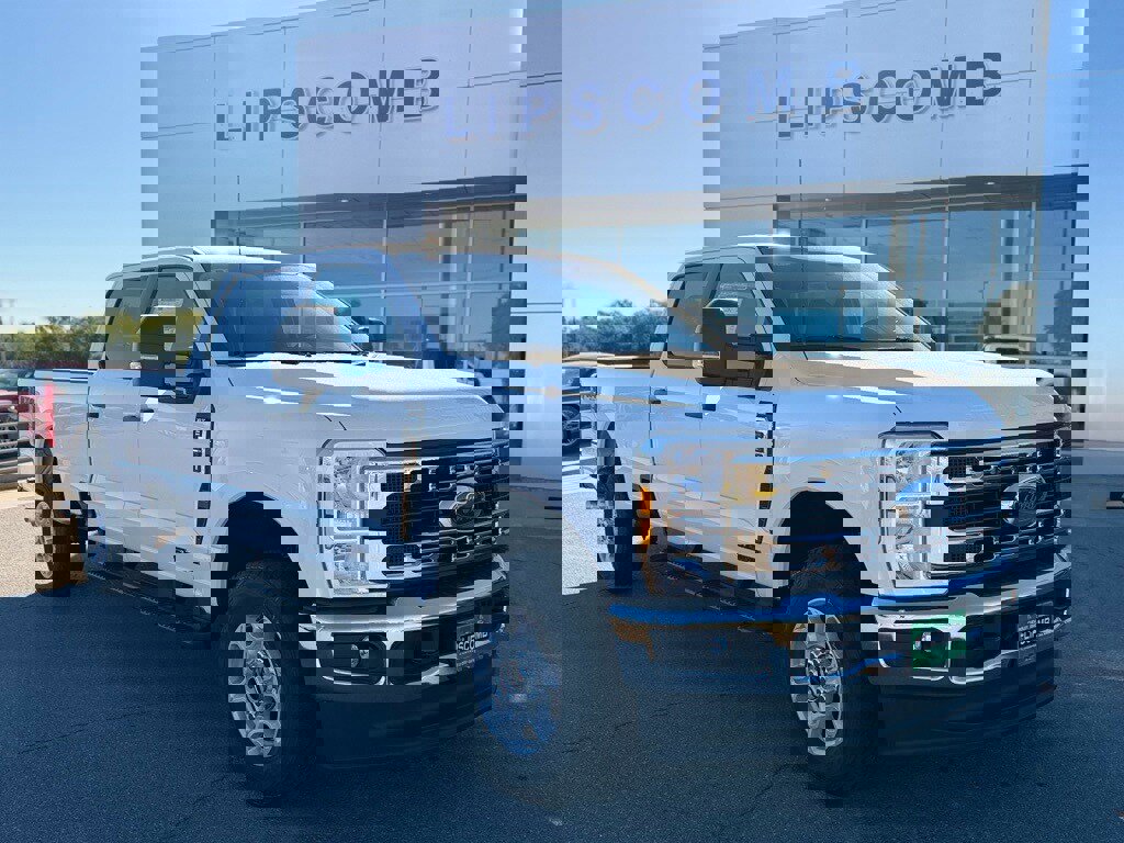 New 2026 Ford F250 XLT w/ FX4 Off-Road Package video 1