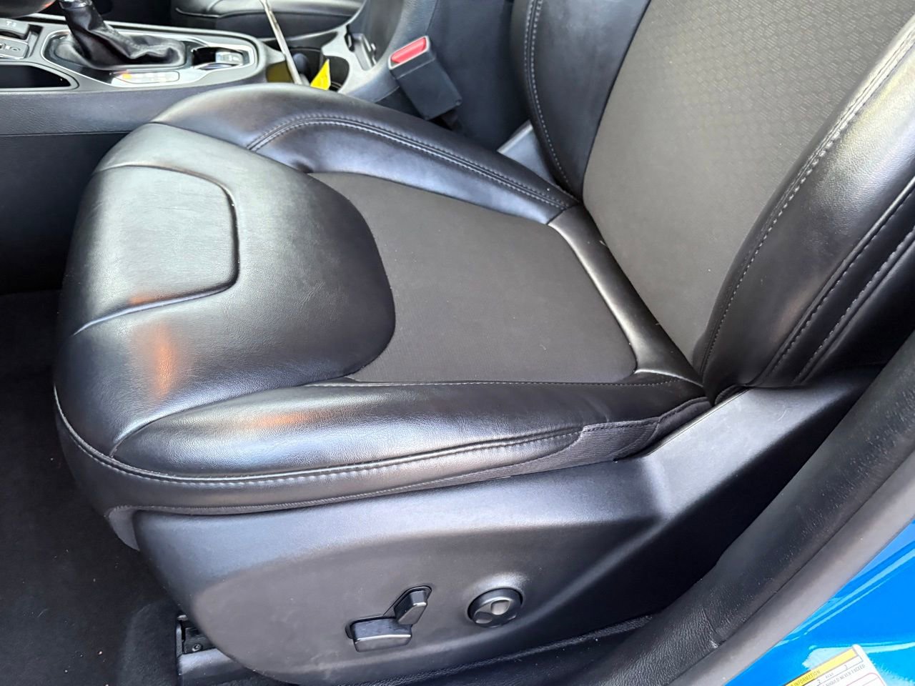 Used 2021 Jeep Cherokee Latitude Plus image 29