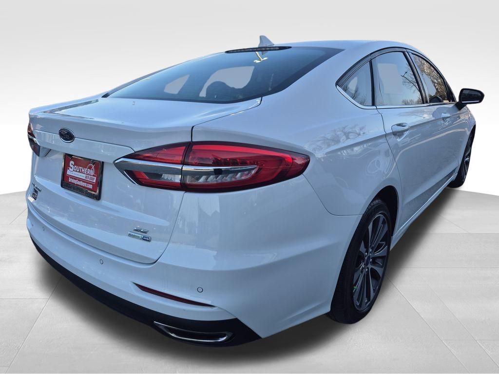 Used 2020 Ford Fusion SE image 9