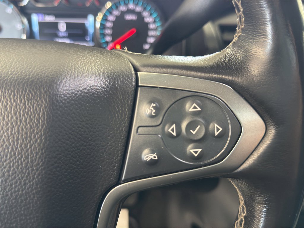 Used 2018 Chevrolet Suburban Premier AWD/4WD image 17