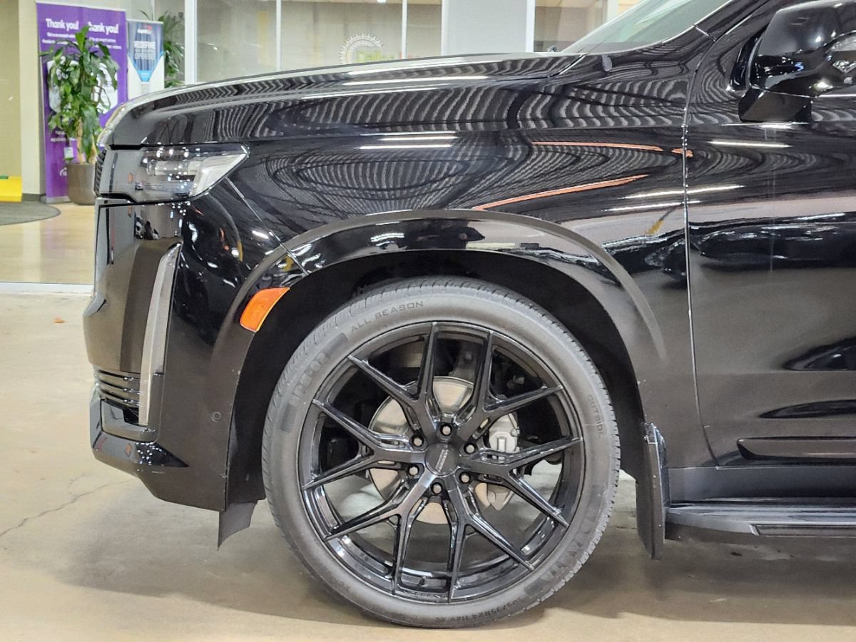 Used 2021 Cadillac Escalade Sport w/ Driver Assist Tech Package AWD/4WD image 24