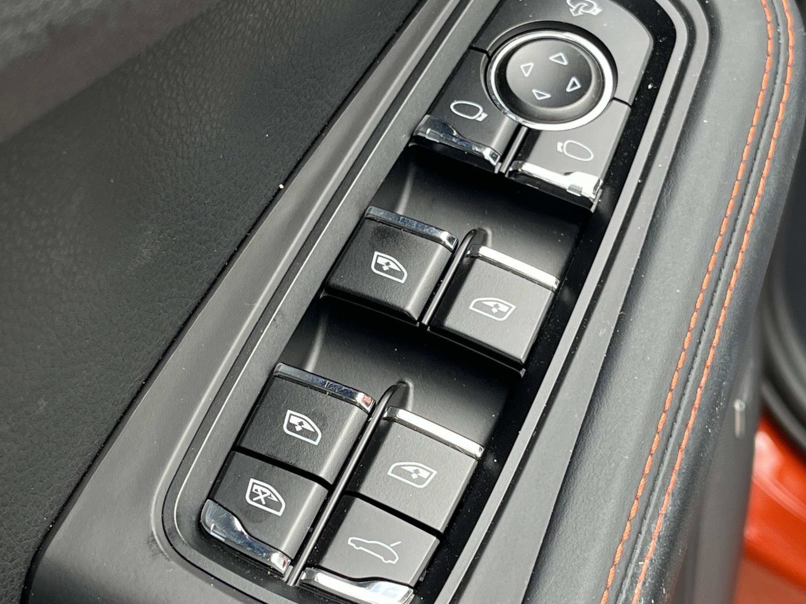 Used 2022 Porsche Macan S AWD/4WD image 21